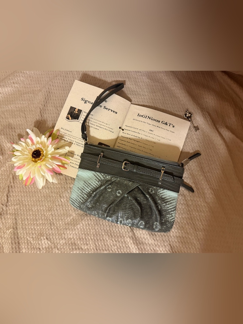 Simply Vera Vera Wang Gray Faux Snakeskin Wristlet Clutch Organizer 8.25” x 6”